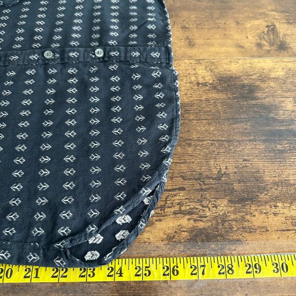 Ann Taylor Loft Embroidered Button Down Shirt XS Collarless Gray Cream Boho EUC - Picture 5 of 9